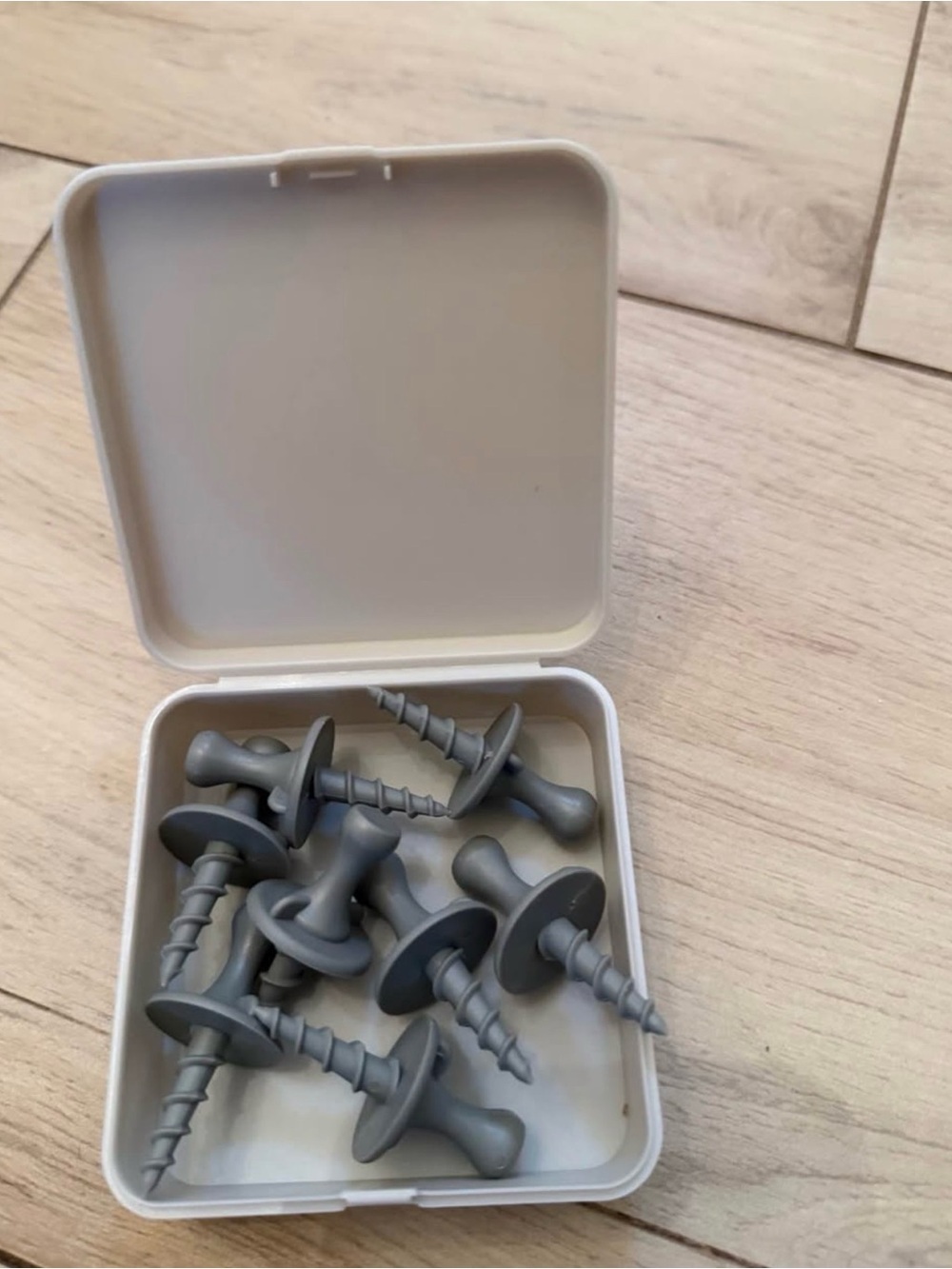 Pampered chef corn holders